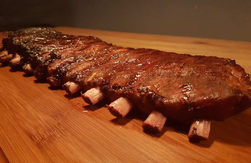 Sticky asian style spareribs